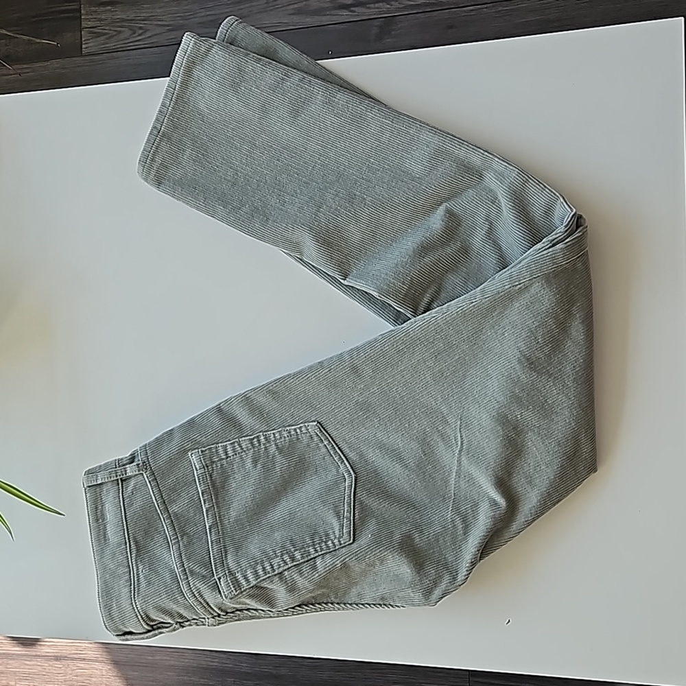 Club Monaco The High-Rise Skinny Cord in Light Sage - Old Money, Quiet Luxury